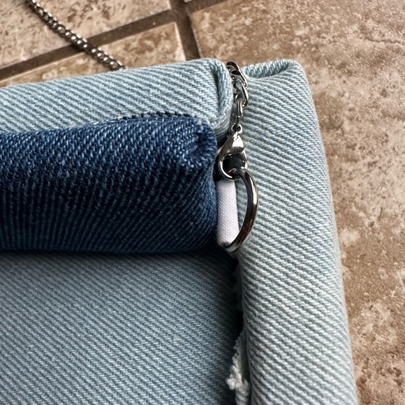 Super Rare “Change under the sofa bag” - Picture 9 of 10